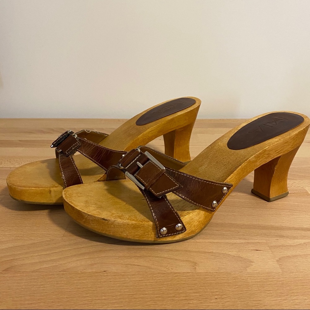 MIA wooden sandals size 7